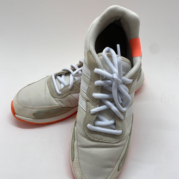 Ladies Size 8.5 Adidas Retrorun Ortholite Sneakers - Picture 4 of 8
